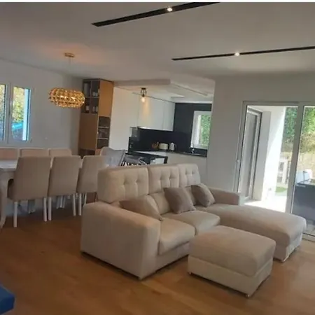 Villa Maison Avec Piscine *